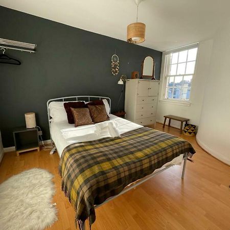 Charming 3 Bedroom Apartment In The Heart Of Vibrant Old Town EDI Exteriér fotografie