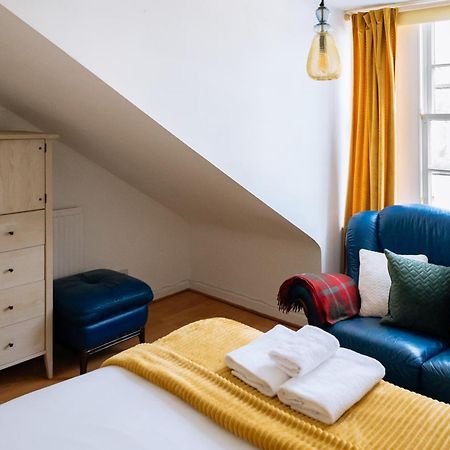 Charming 3 Bedroom Apartment In The Heart Of Vibrant Old Town EDI Exteriér fotografie