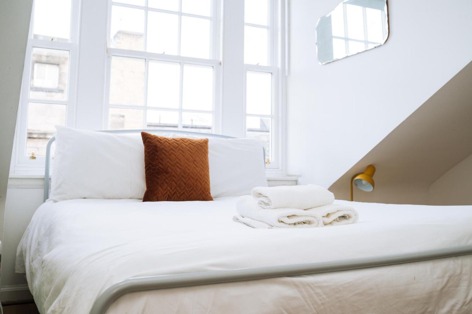 Charming 3 Bedroom Apartment In The Heart Of Vibrant Old Town EDI Exteriér fotografie